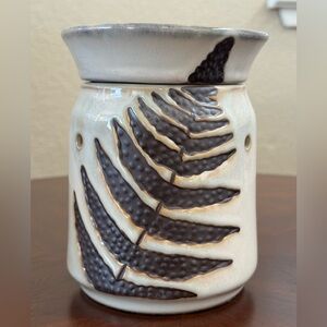 Scentsy Ceramic Full Size Fern Wax Warmer